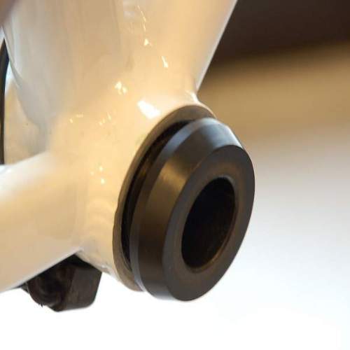 Bottom Bracket Adaptor BB30 for SRAM/Truvativ cranksAdaptor for using 22/24mm cranks (SRAM, Truvativ) in BB30-standard frames

The adaptor can be used in combination with the original bearings. You do not have to remove the bearings.

Instructions:  download here