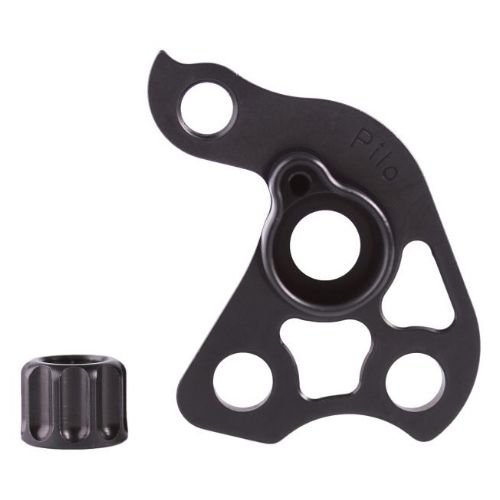 Dropout #0638• CNC manufactured from 6061 alloy for better shifting performance and higher durability • Black anodized finish for better looking and a longer lasting surface quality
Holes: 3-Hole
Position: Outside
Mount: 10mm - 10mm - M12x1.0
Distance: 30 mm
We suggest to order 2 Dropouts, so you have next time one in spare and have no waiting time.