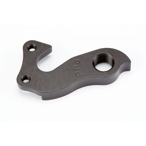 Dropout #0886• CNC manufactured from 6061 alloy for better shifting performance and higher durability • Black anodized finish for better looking and a longer lasting surface quality
Holes: 2-Hole
Position: Outside
Mount: M4 - M4
Distance: 18 mm
We suggest to order 2 Dropouts, so you have next time one in spare and have no waiting time.