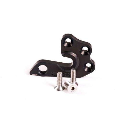 Dropout #1523• CNC manufactured from 6061 alloy for better shifting performance and higher durability • Black anodized finish for better looking and a longer lasting surface quality
Holes: 3-Hole
Position: Inside
Mount: 5mm – 5mm – 5mm
Distance: 28 mm
We suggest to order 2 Dropouts, so you have next time one in spare and have no waiting time.